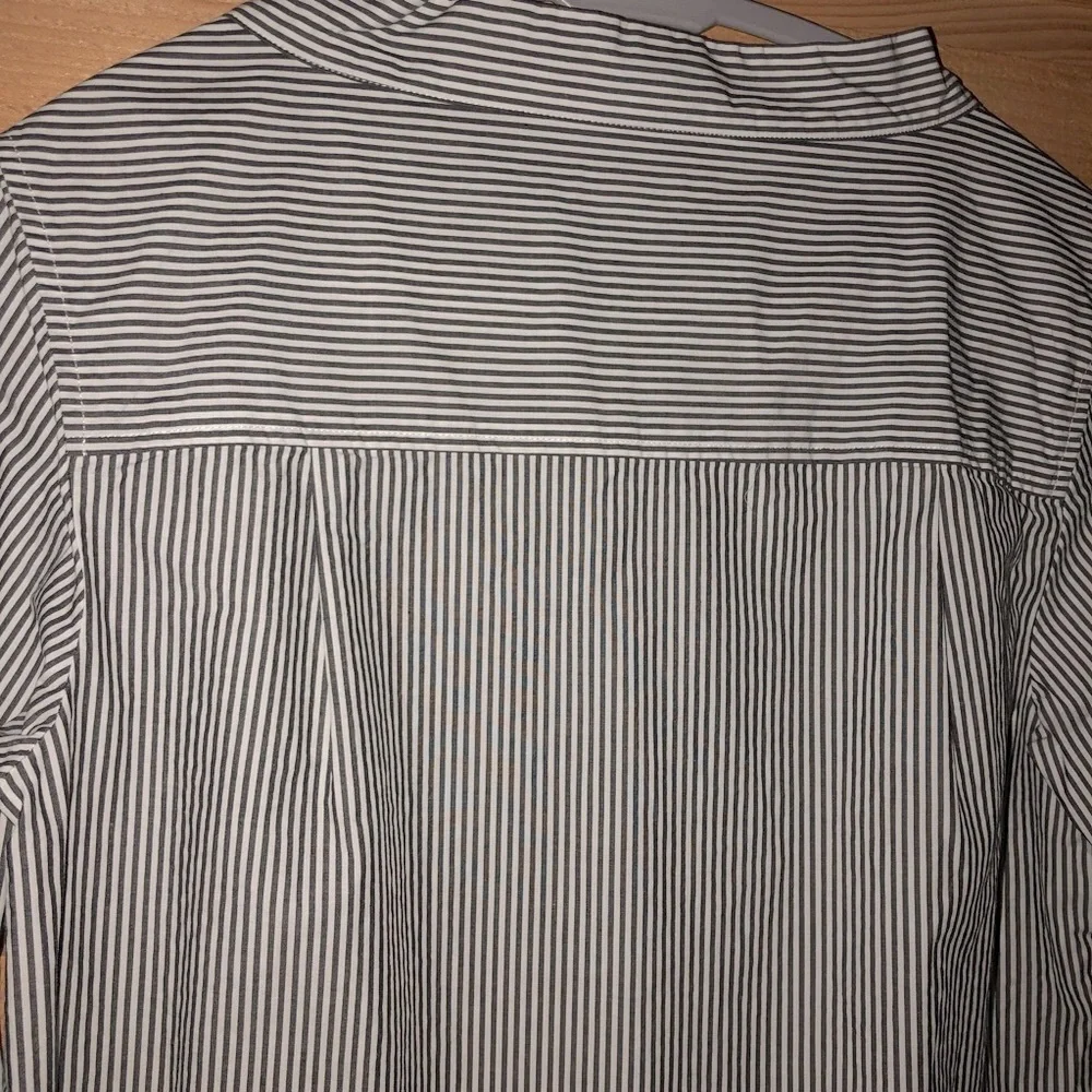 J.Crew striped hi lo blouse size 2 White and blue chambray stripes 100% cotton